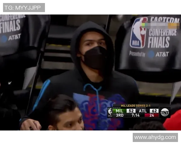 字母哥谈眼伤：在超市看见个掠夺的，抓劫匪时被他肘击了